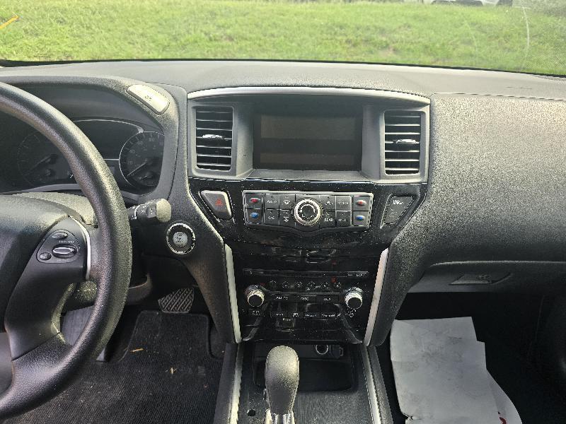 Nissan Pathfinder S 4WD 2014