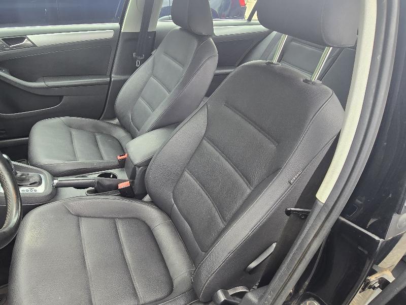 Volkswagen Jetta SEL PZEV 2011