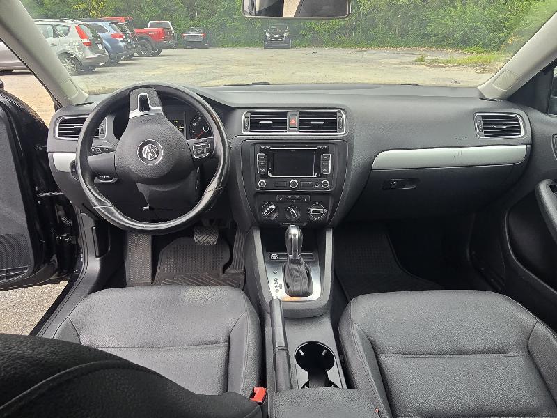 Volkswagen Jetta SEL PZEV 2011