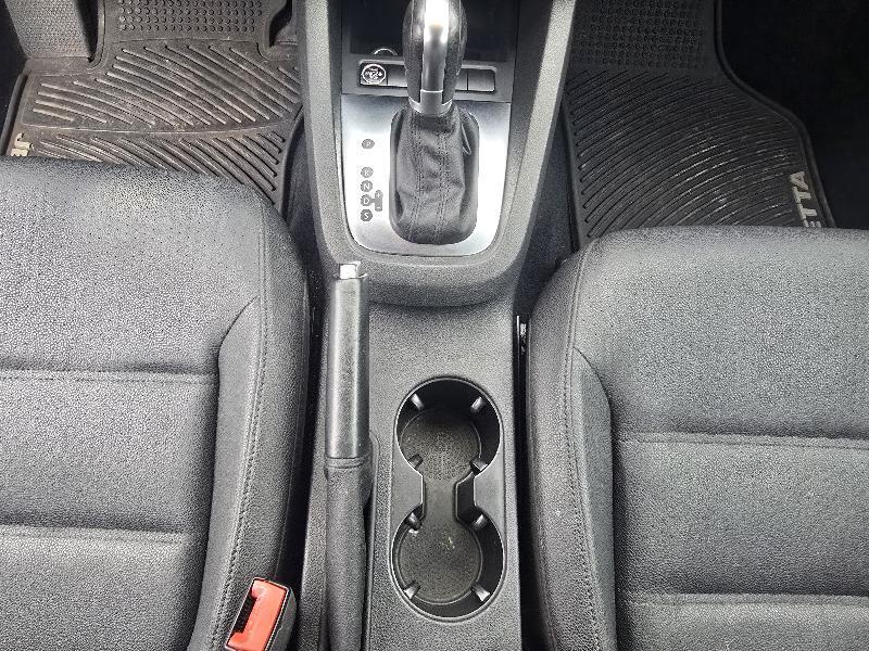 Volkswagen Jetta SEL PZEV 2011