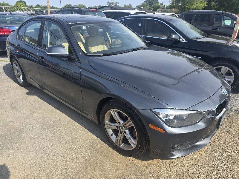 BMW 328i photo 2