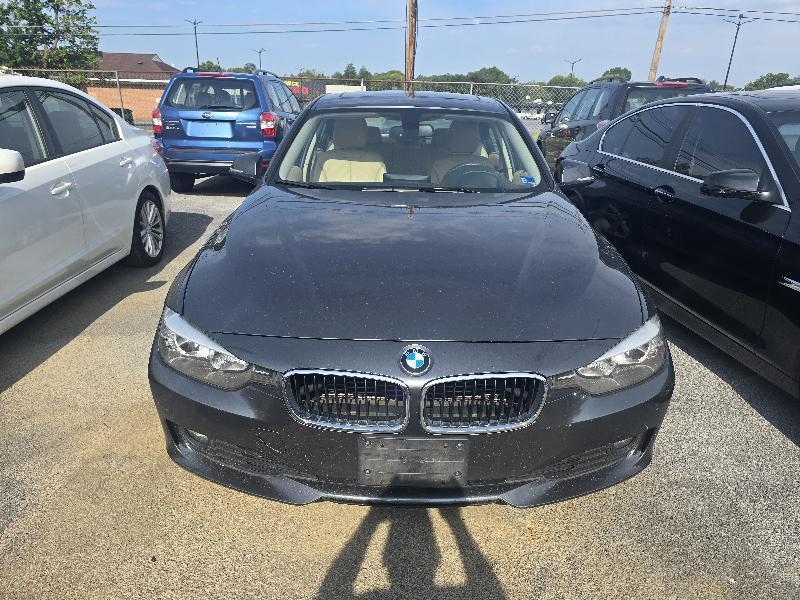BMW 328i photo 3