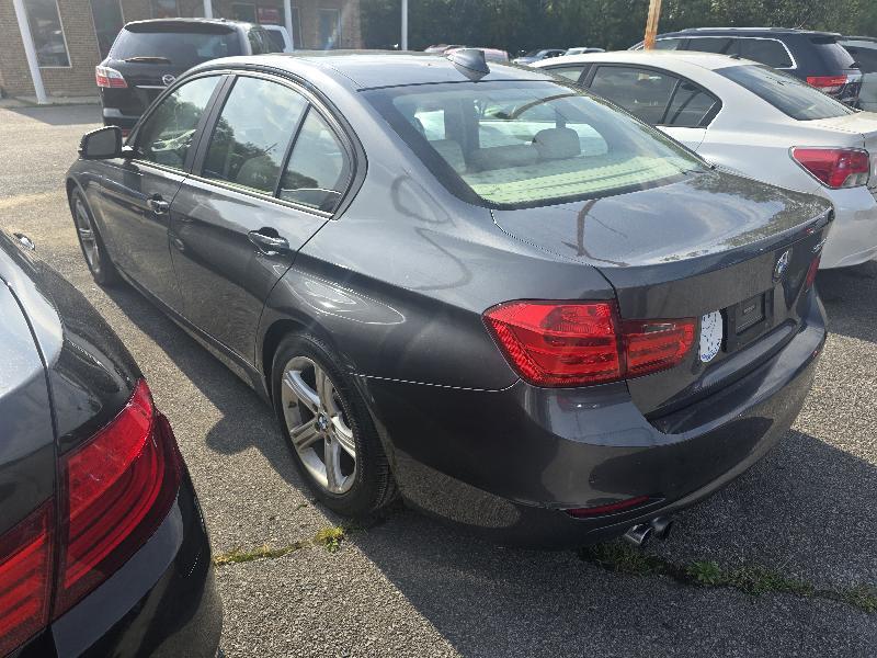 BMW 328i photo 5