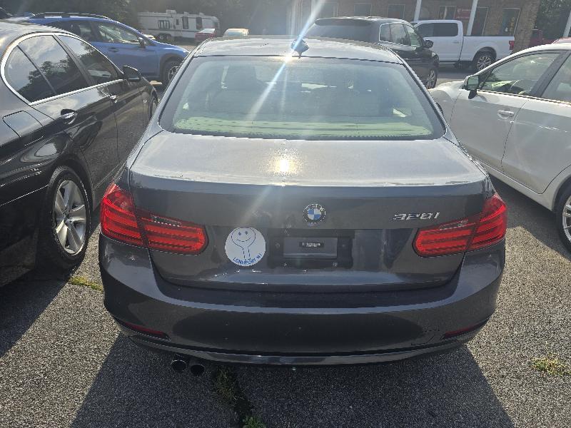 BMW 328i photo 6