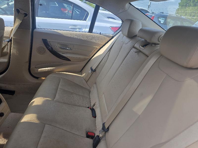 BMW 328i photo 7