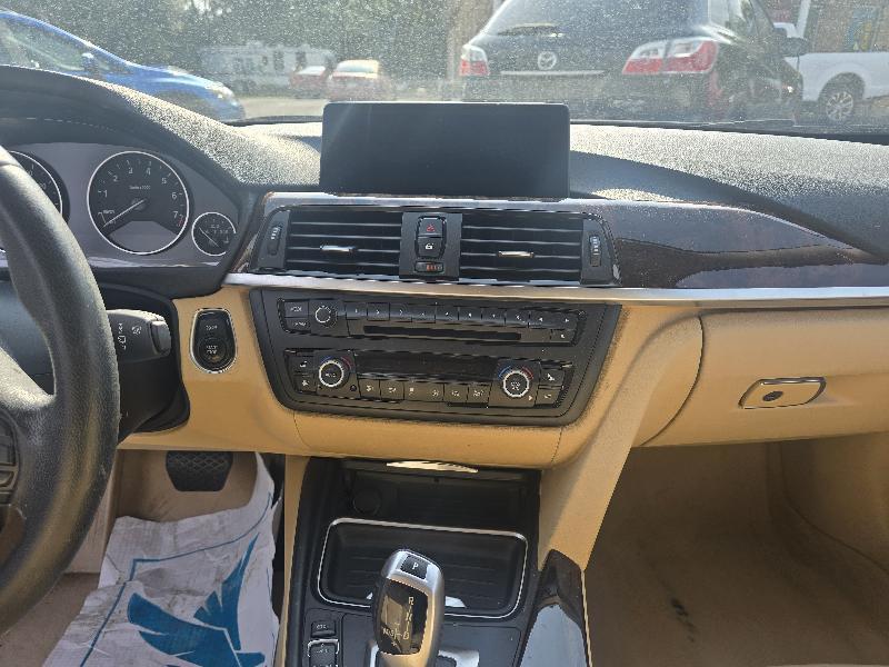 BMW 328i photo 12