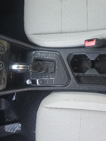 Volkswagen Tiguan photo 13