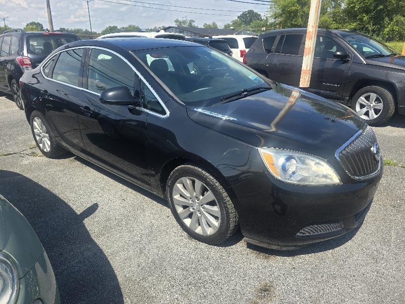 Buick Verano photo 2