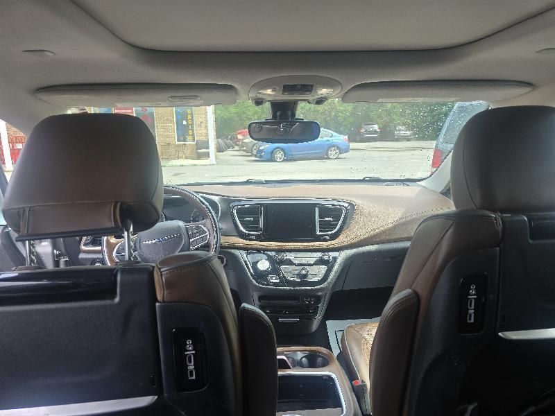 Chrysler Pacifica Limited 2017