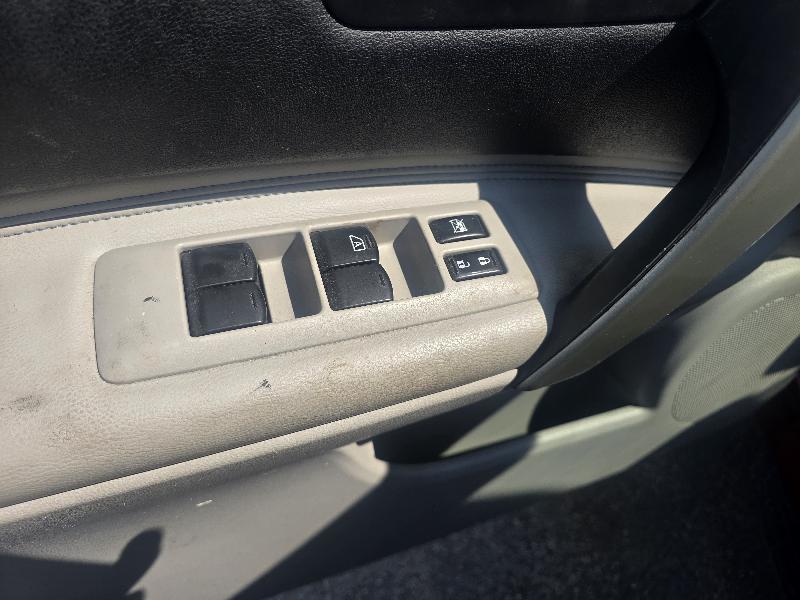 Nissan Rogue S AWD 2013