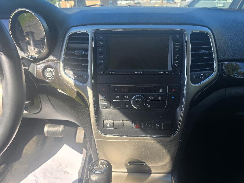 Jeep Grand Cherokee Laredo 4WD 2012
