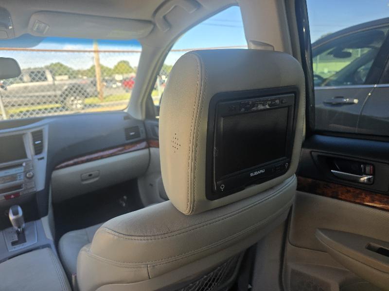 Subaru Outback photo 12
