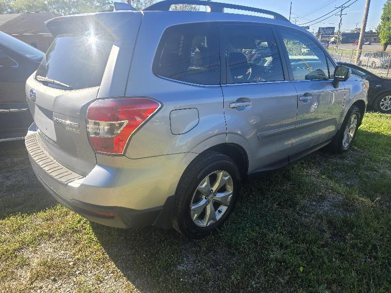 Subaru Forester photo 5