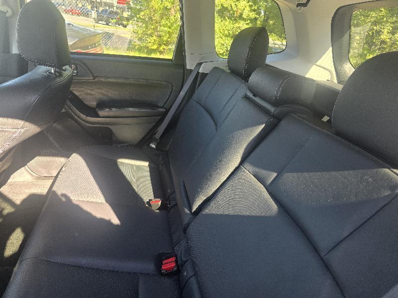 Subaru Forester photo 8