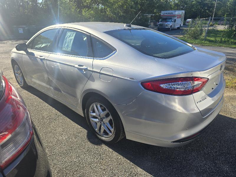 Ford Fusion SE 2016
