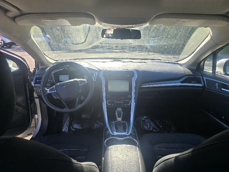 Ford Fusion SE 2016