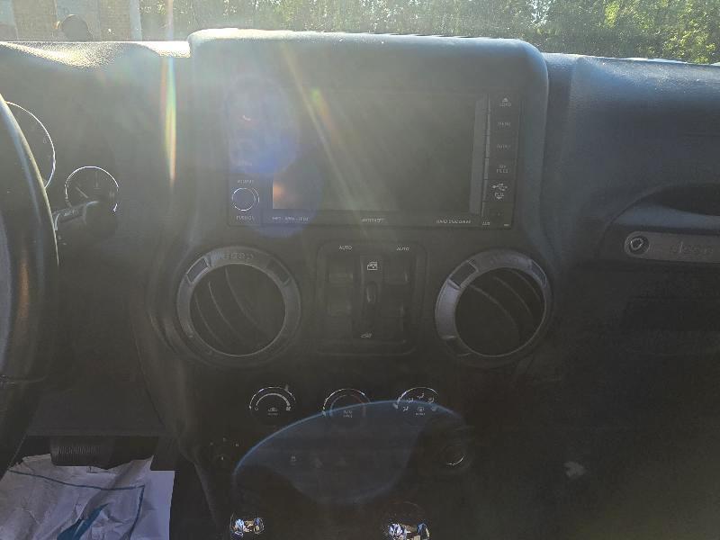 Jeep Wrangler photo 11