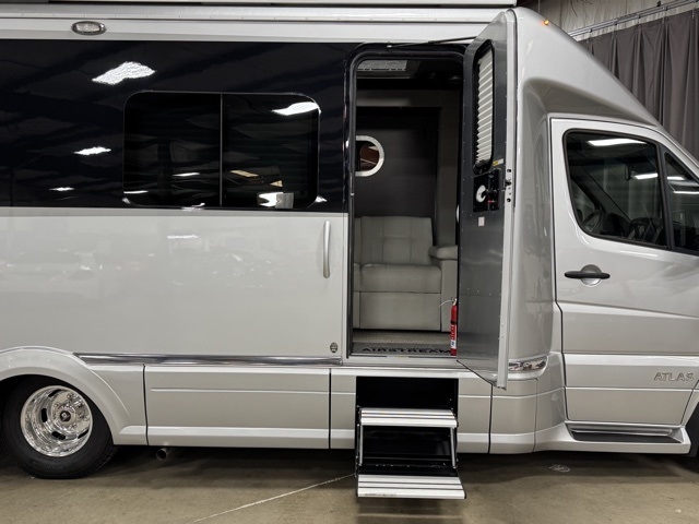 Mercedes-Benz Sprinter 3500 170-in. WB 2018