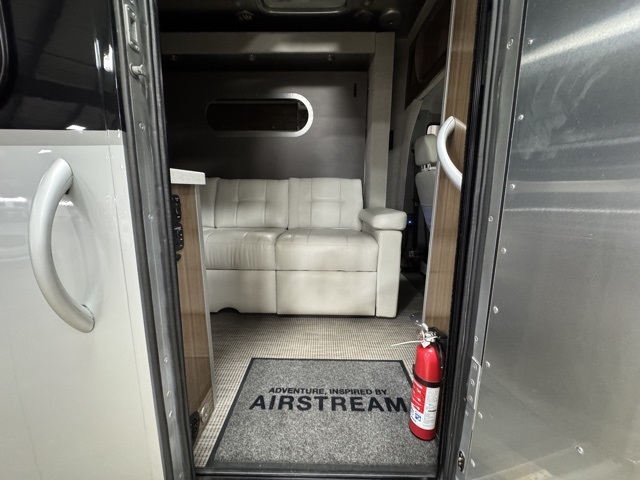 Mercedes-Benz Sprinter 3500 170-in. WB 2018