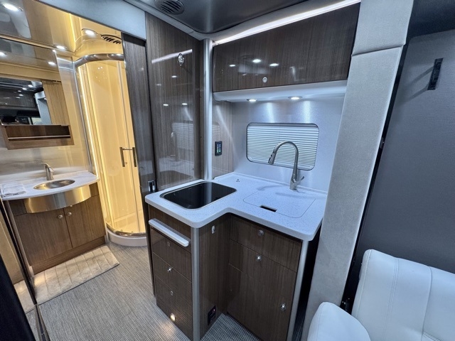 Mercedes-Benz Sprinter 3500 170-in. WB 2018