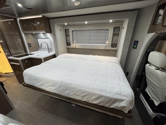 Mercedes-Benz Sprinter 3500 170-in. WB 2018