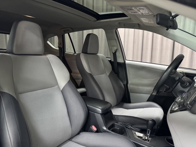 Toyota RAV4 XLE AWD 2013 Toyota RAV4 XLE AWD 2013