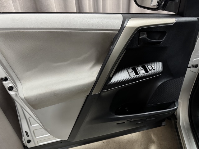 Toyota RAV4 XLE AWD 2013 Toyota RAV4 XLE AWD 2013