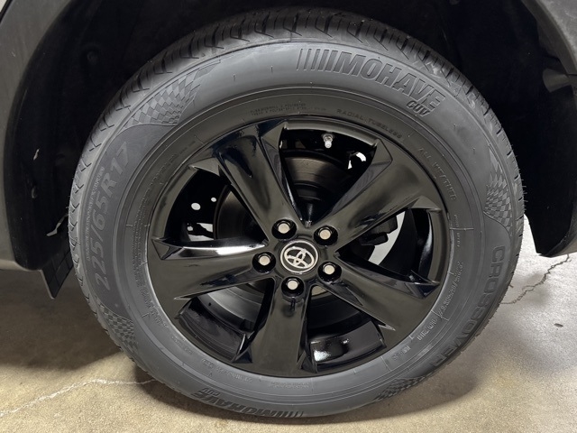 Toyota RAV4 XLE AWD 2013 Toyota RAV4 XLE AWD 2013