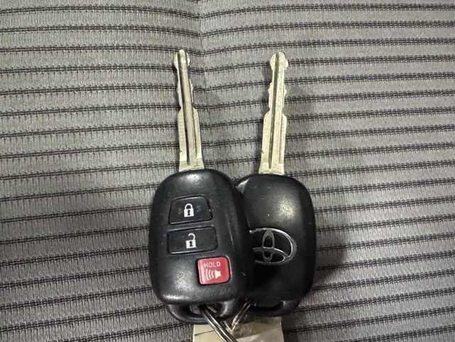 Toyota RAV4 XLE AWD 2013 Toyota RAV4 XLE AWD 2013