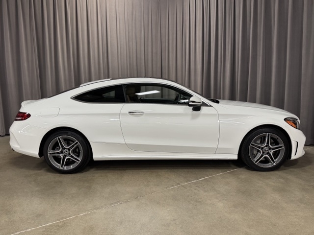 2019 Mercedes Benz C photo 4