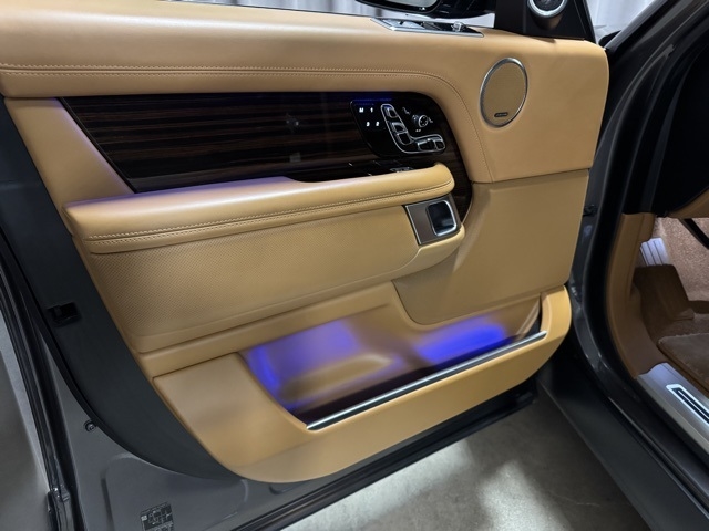 2020 Land Rover Range Rover SV Autobiography LWB photo 12