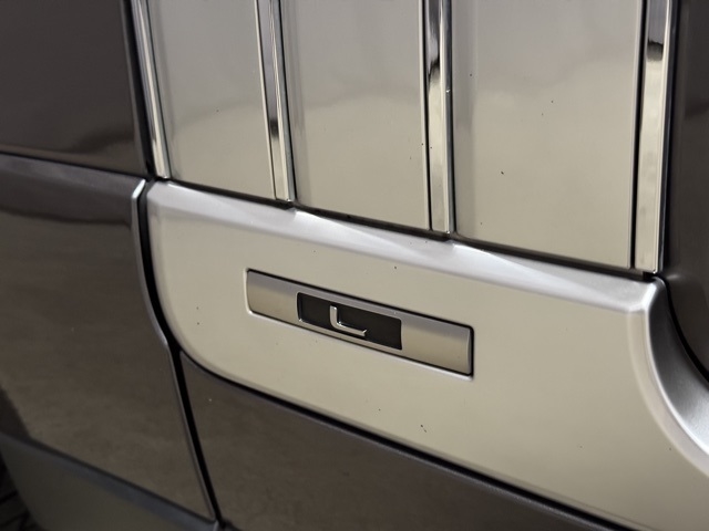2020 Land Rover Range Rover SV Autobiography LWB photo 30