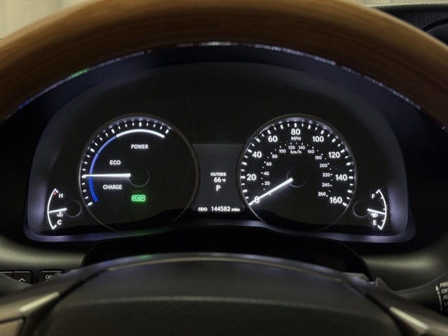 Lexus ES 300h Sedan 2013