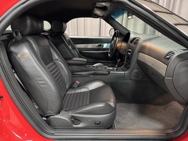 Ford Thunderbird Deluxe 2002