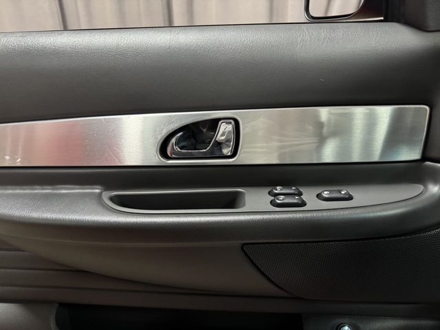 Ford Thunderbird Deluxe 2002