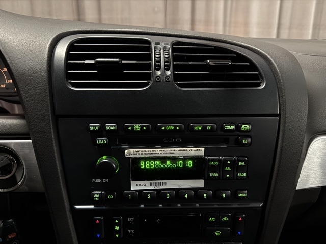 Ford Thunderbird Deluxe 2002