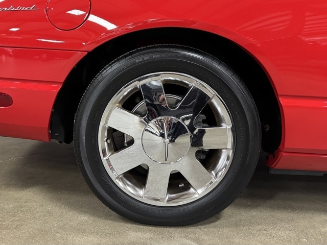 Ford Thunderbird Deluxe 2002