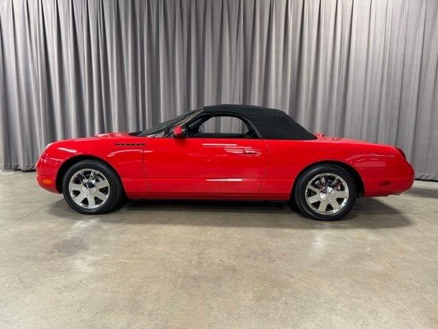 Ford Thunderbird Deluxe 2002