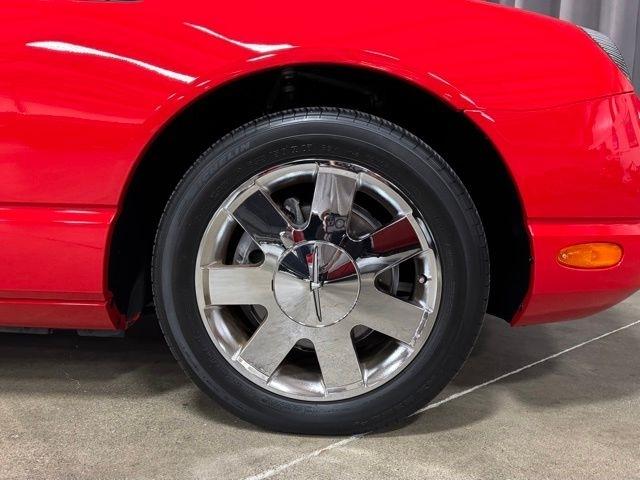 Ford Thunderbird Deluxe 2002