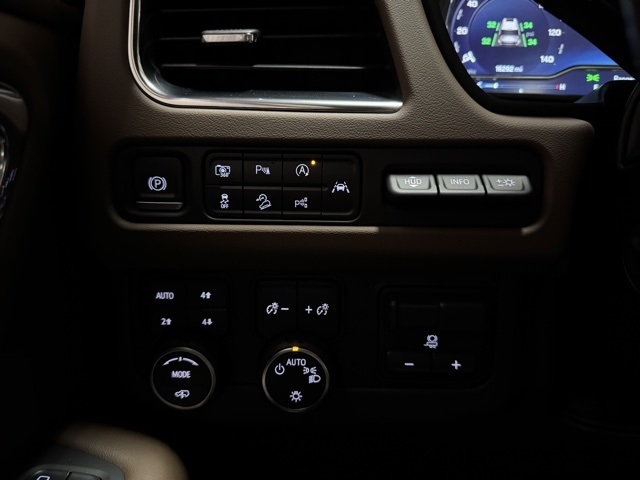 Chevrolet Suburban High Country 4WD 2023