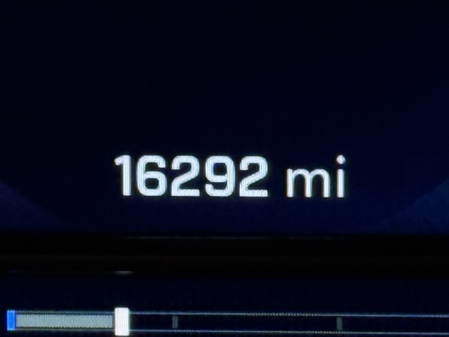 Chevrolet Suburban High Country 4WD 2023