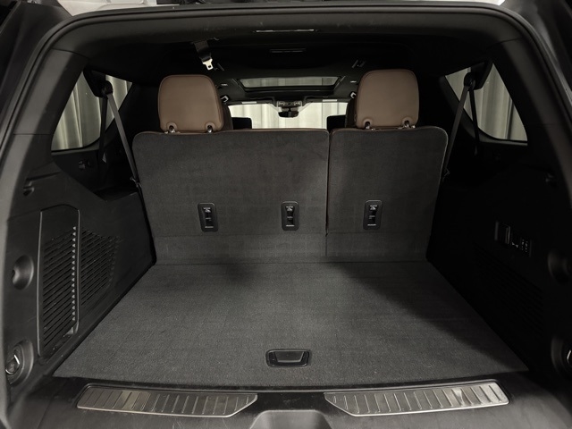 Chevrolet Suburban High Country 4WD 2023