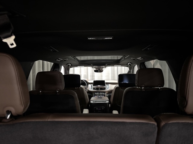Chevrolet Suburban High Country 4WD 2023