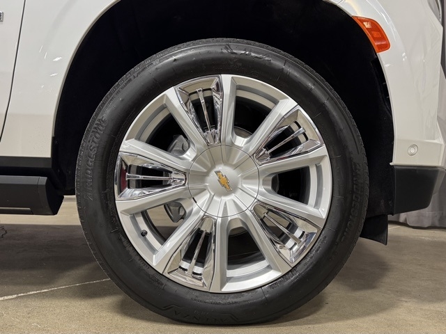 Chevrolet Suburban High Country 4WD 2023