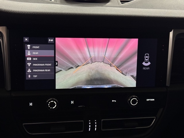 Porsche Macan Base 2022