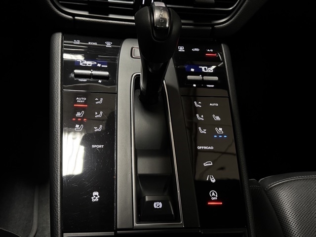 Porsche Macan Base 2022