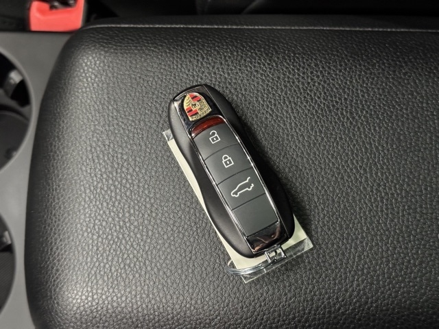 Porsche Macan Base 2022