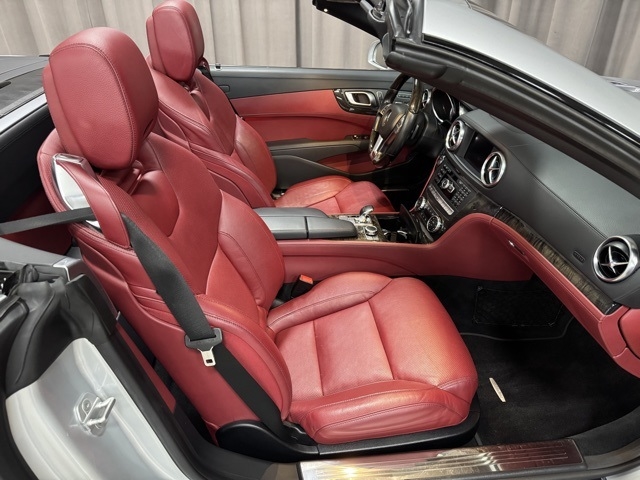 Mercedes-Benz SL-Class SL550 2016