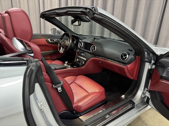 Mercedes-Benz SL-Class SL550 2016