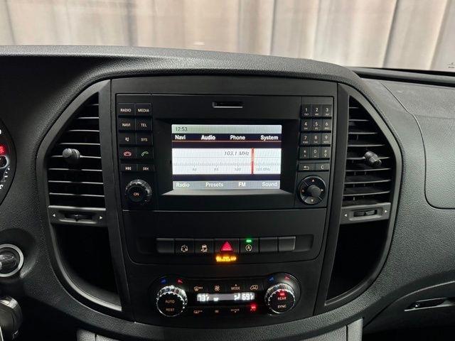 Mercedes-Benz Metris Passenger Van 2016